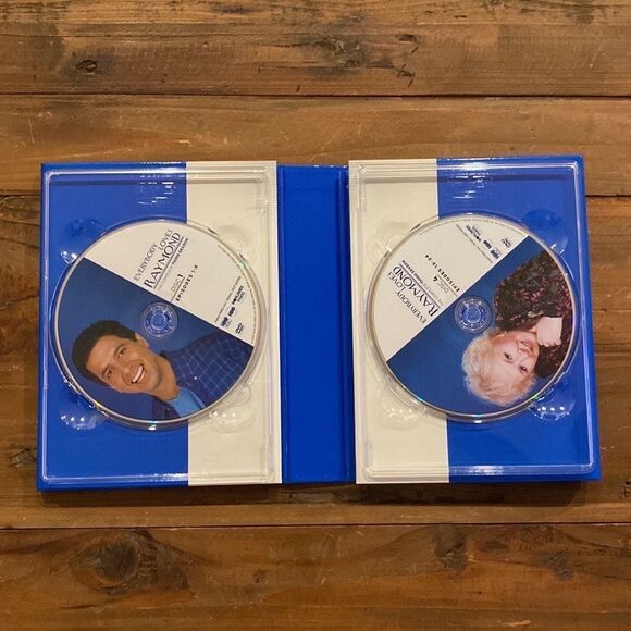 Everybody Loves Raymond DVD Box Set Complete Seasons 1, 2, 3 + Bonus Material - Picture 10 of 12